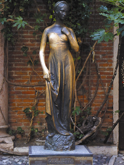 Статуя Джульетты - символ всех влюбленных