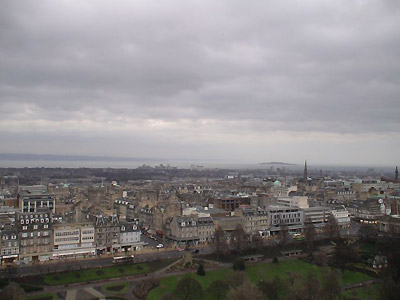 Вид на Эдинбург с высоты замка